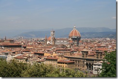 フィレンツェの街並みを一望できるミケランジェロ広場。歴史を感じさせる外観はさすがとしか言いようがありません。